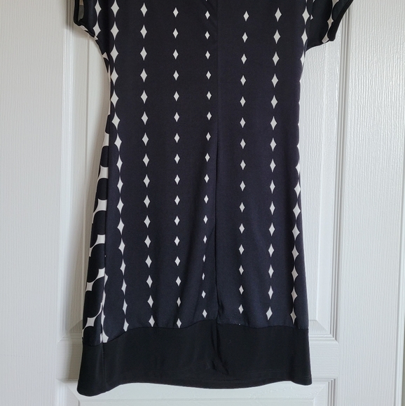 Gorgeous Black and white dress - Picture 14 of 14